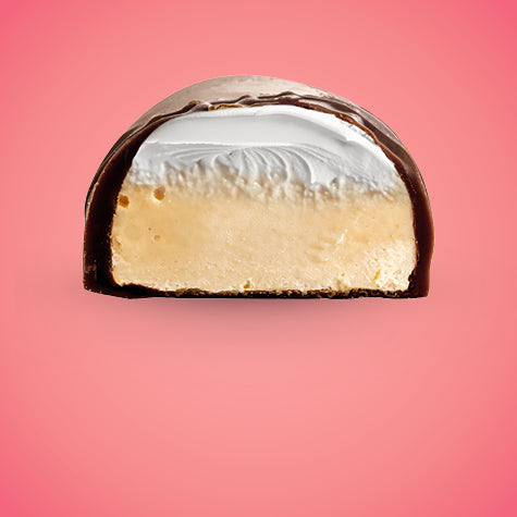 Cutaway view of a SNCK Vanilla Fluff & Flødebollen